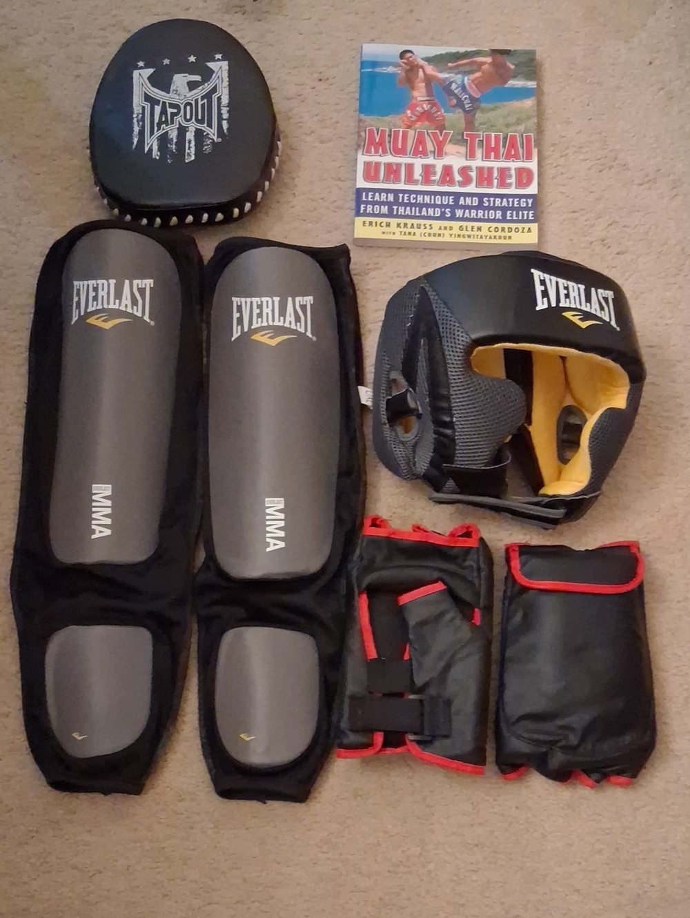 MMA Muay Thai Everlast Sparing Boxing Bundle, Shinguards, Headgear, Gloves, Book